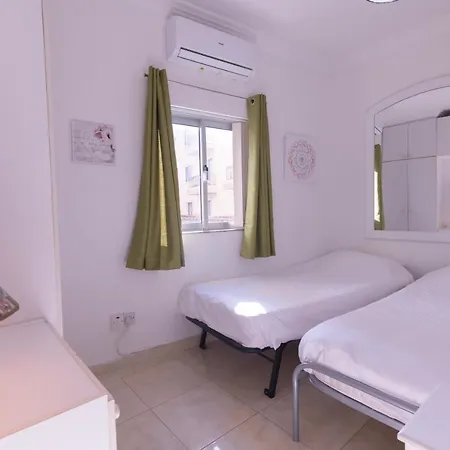 Taormina Court - Sea View 1 Bedroom Apt *